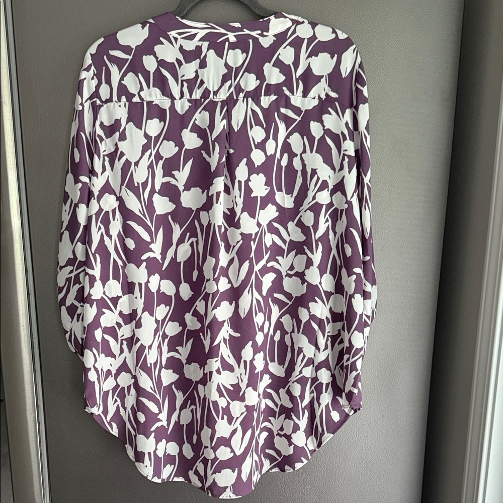 Pretty Tunic Style Top - Picture 3 of 3